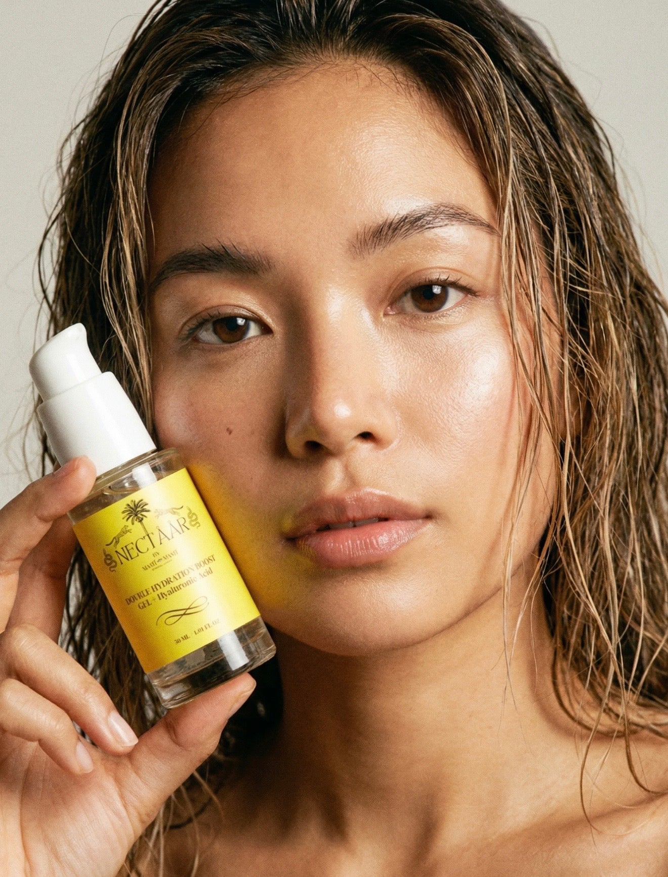DEW - DOUBLE
HYDRATION
BOOST GEL +
Hyaluronic Acid