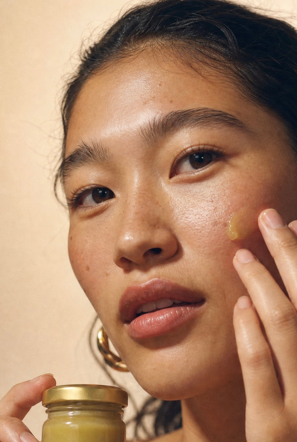 THE HIVE BALM